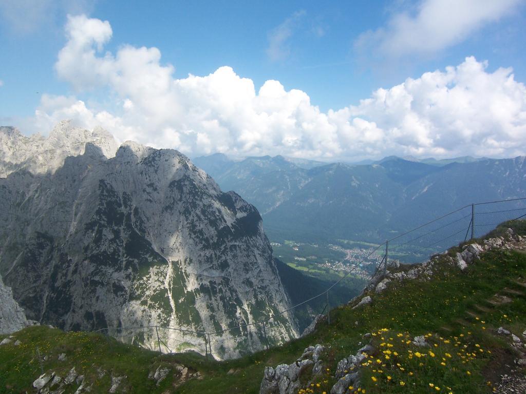 Gasthof Zum Rassen Garmisch-Partenkirchen Exterior photo