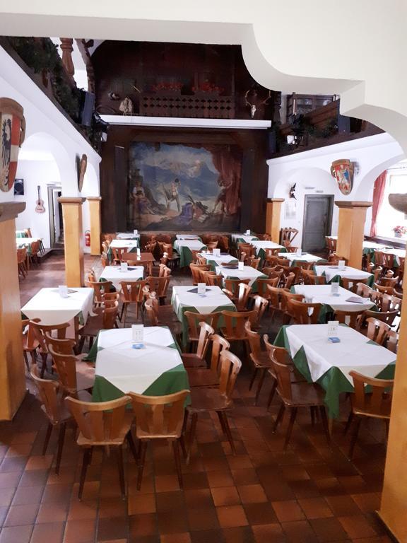Gasthof Zum Rassen Garmisch-Partenkirchen Exterior photo