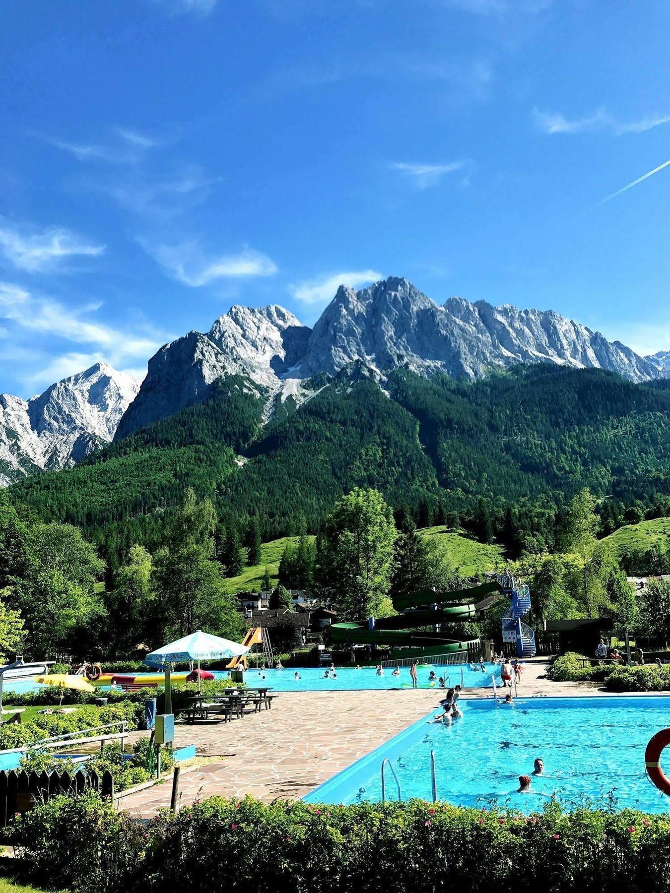 Gasthof Zum Rassen Garmisch-Partenkirchen Exterior photo